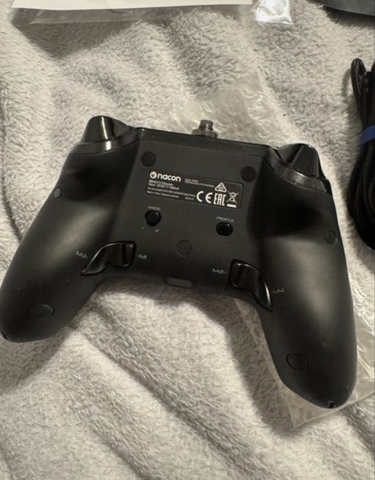 Kontroler do ps4 Nacon revolution pro