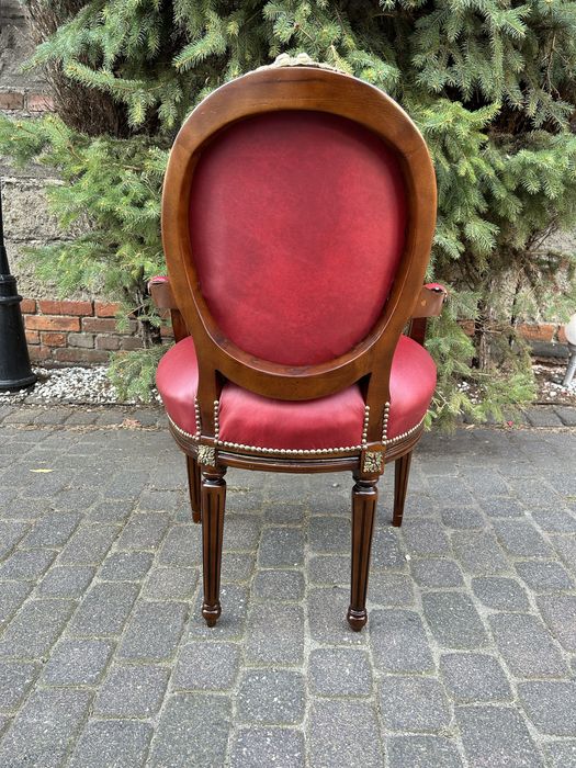 Ludwikowskie Fotele Skórzane Krzesła Medaliony Ludwik Po Renowacji