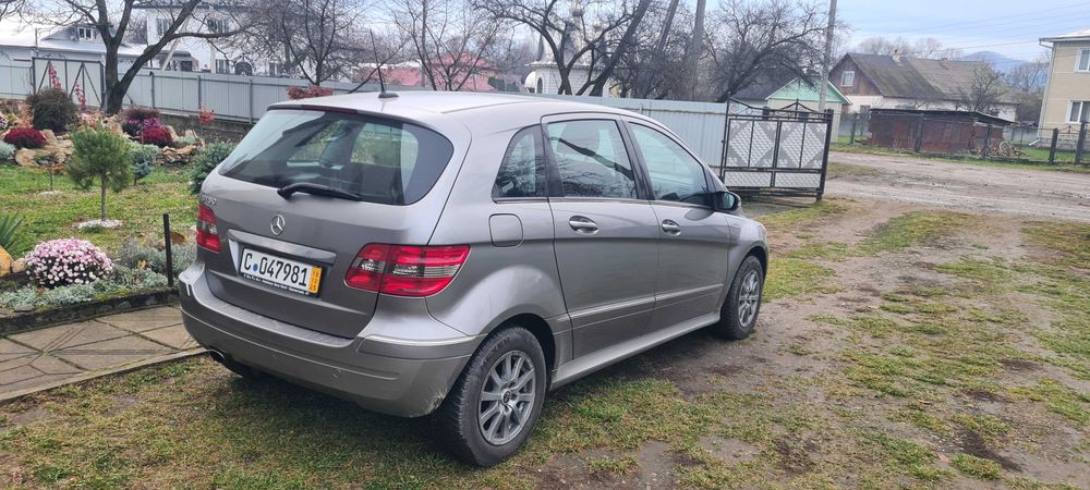 Мерседес В-клас 150 бензин