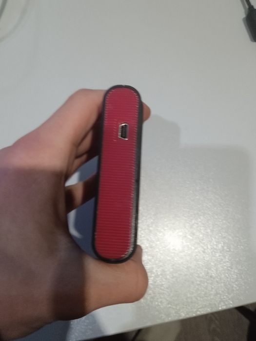 Переносний жорсткий диск.