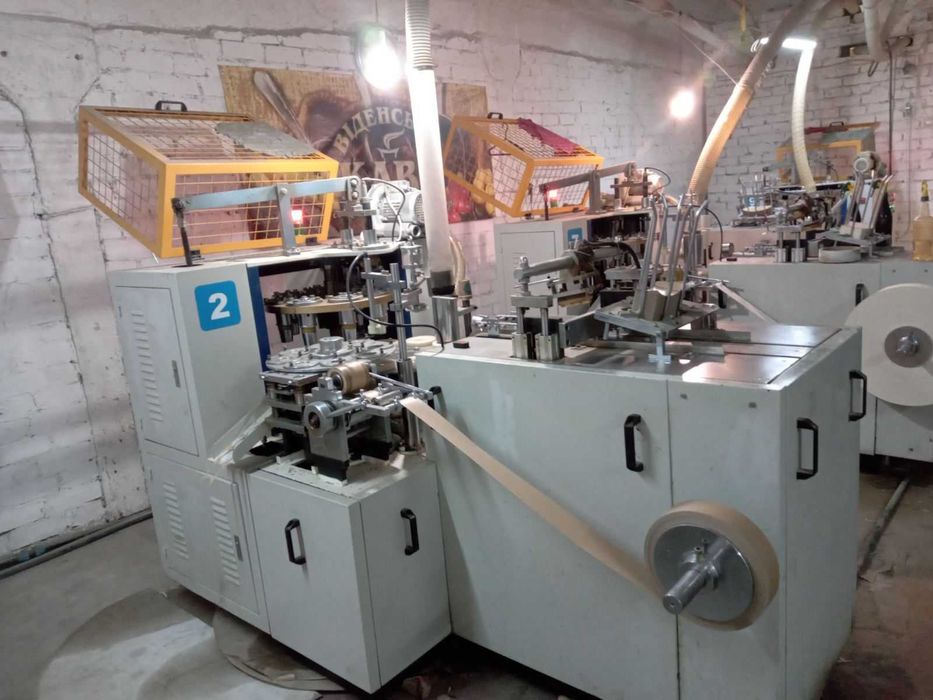 Станки для виготовлення паперових стаканів