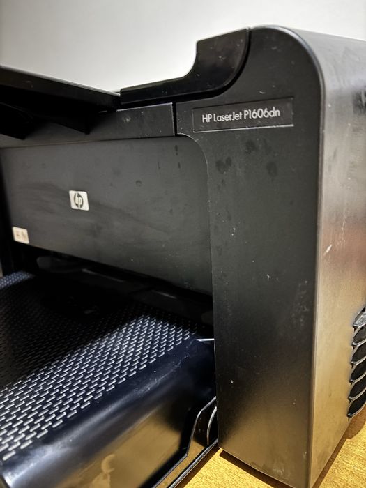 Impressora HP LaserJet Pro P1606dn
