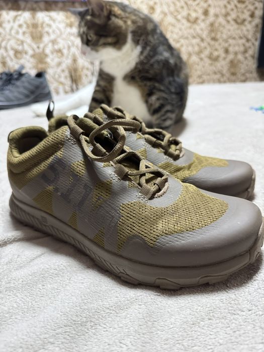 Кроссовки Lowa и 5.11