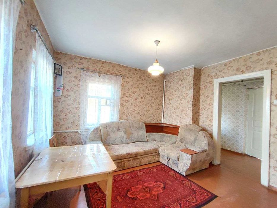Продам будинок в Дергачах по вулиці Садовій.