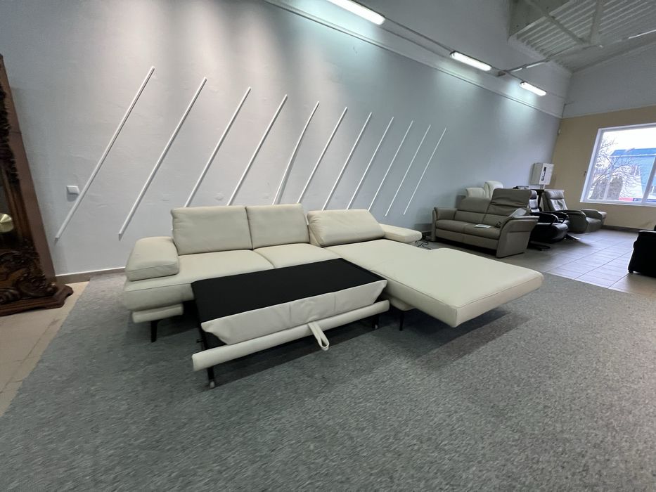 Диван шкіряний кутовий розкладний   реклайнер виставковий стан новий