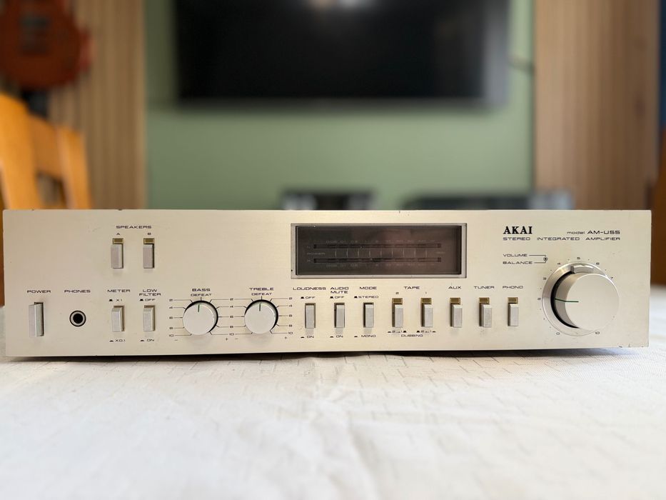 Wzmacniacz Akai AM-U55