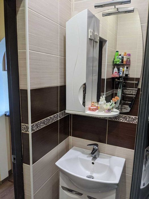 З комнатная квартира с ремонтом и мебелью