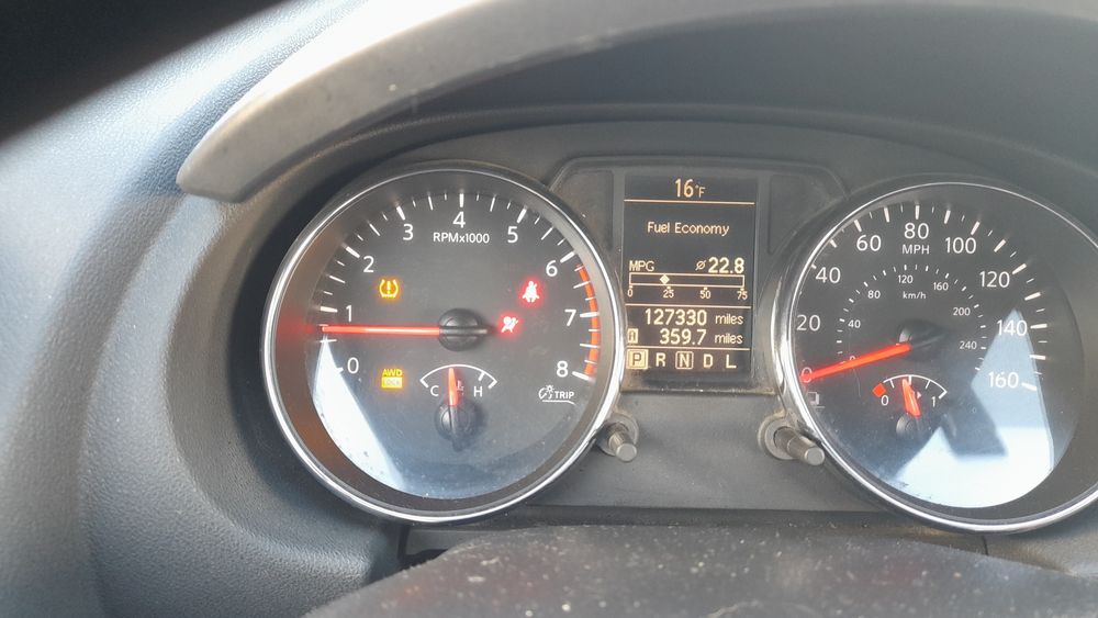 ПРОДАМ  авто нісан рог 2013р