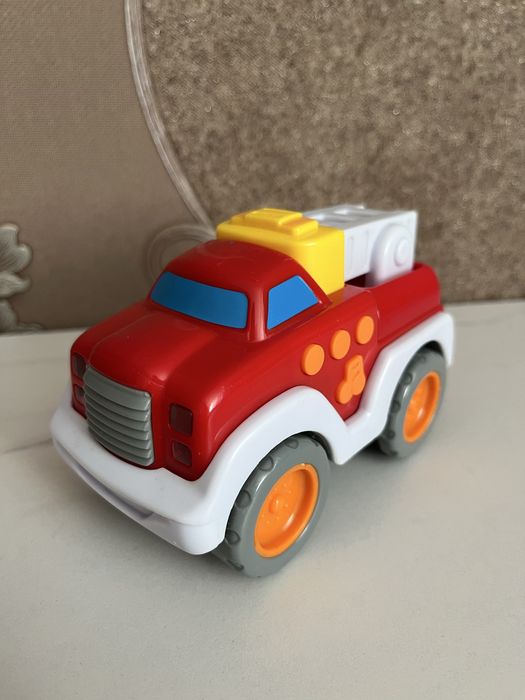 Дитячі іграшки (машинки)