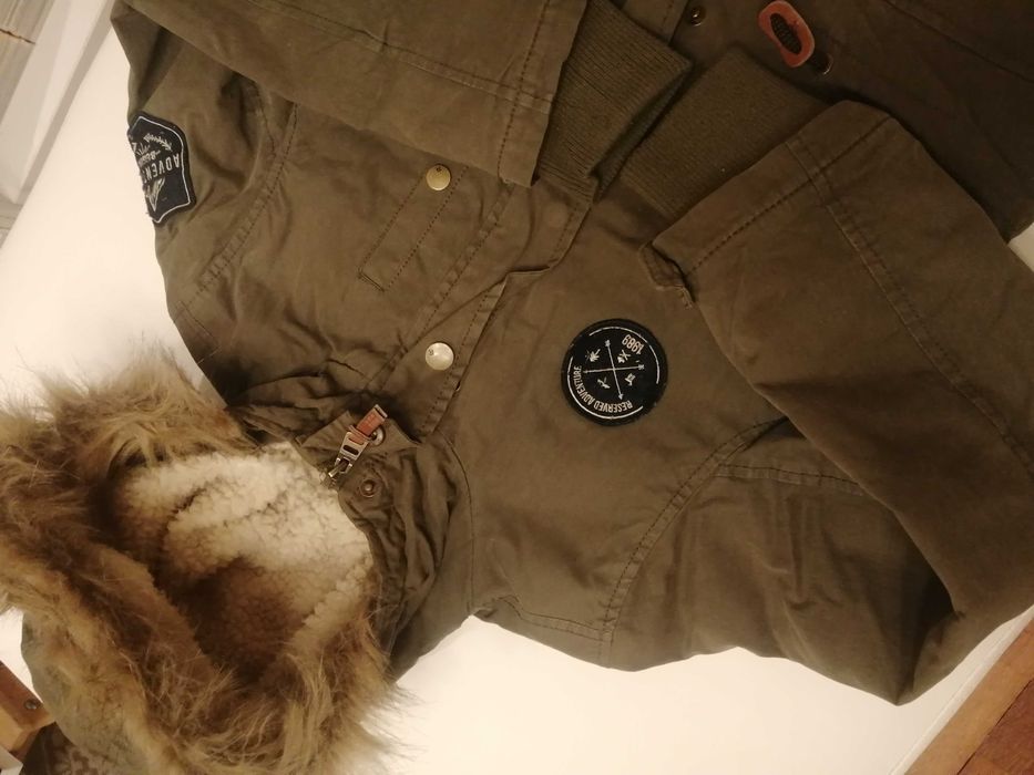 Kurtka zimowa parka Reserved, 134, stan bdb