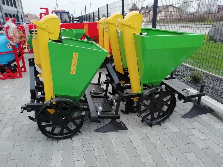 Сажалка польська bomet. Саджалка  Доставка