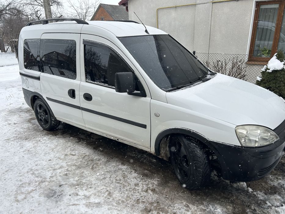 Opel combo 1.7 тді  2007 року