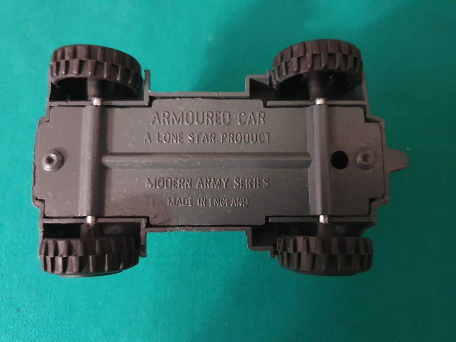 Tanque ARMOURED CAR - Lone Star Product, Modern Army Series - England