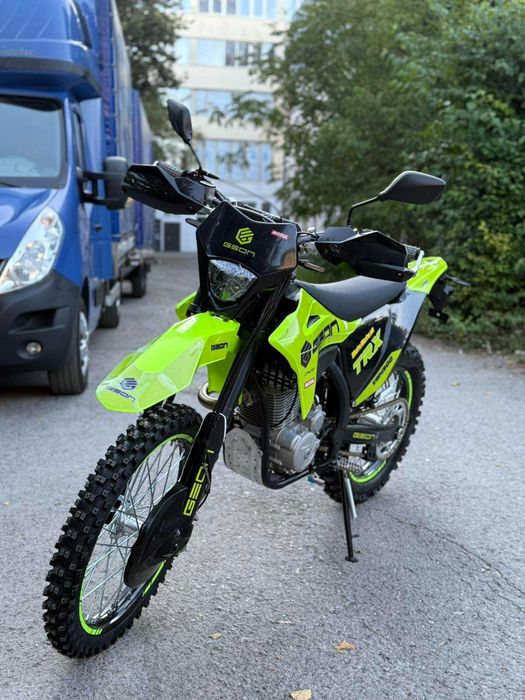 Мотоцикл Geon TRX 300