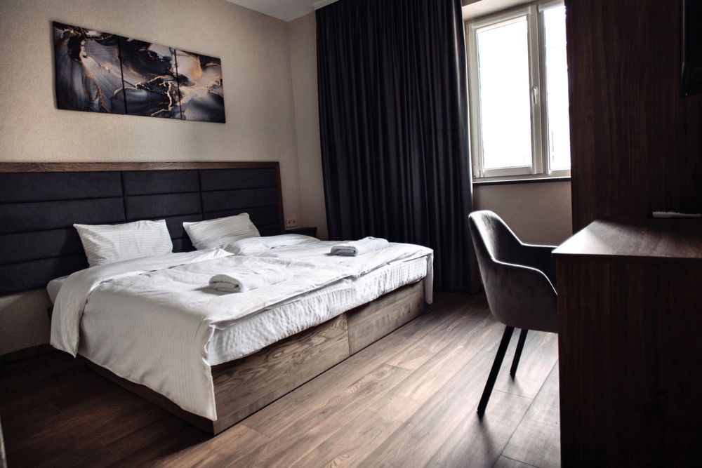 Современный Отель! Киев Житомирська Шулявская! посуточно дом