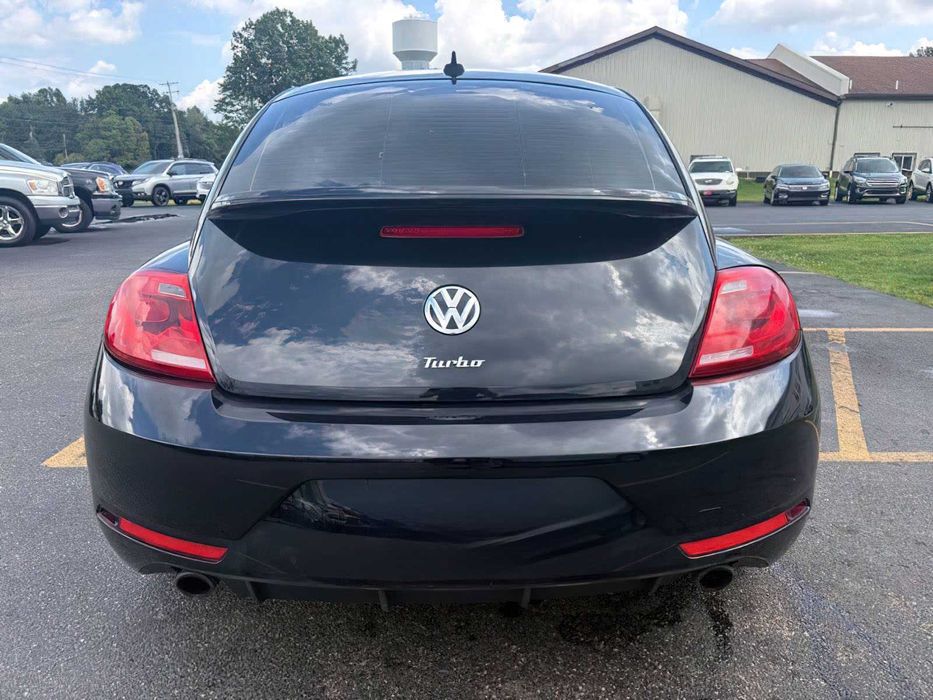 Volkswagen Beetle      2015