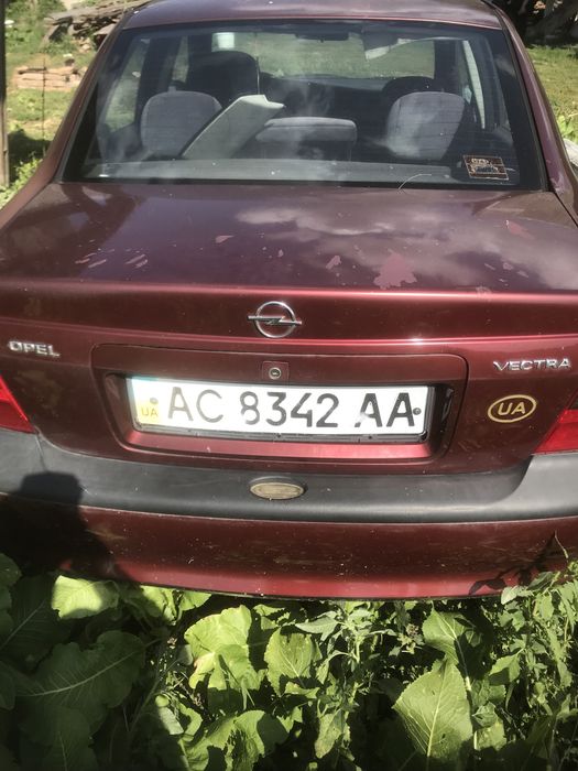 Продам машину Opel Vektra на ходу