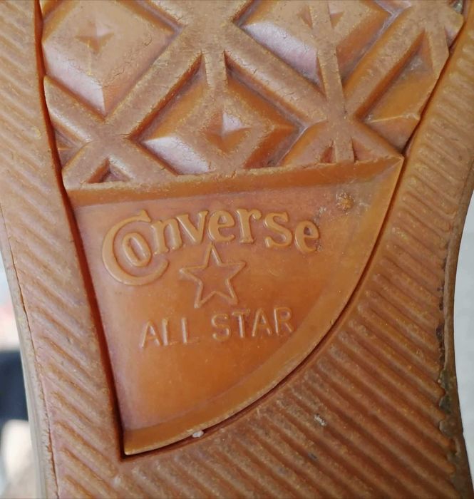 Converse All Star em PELE 41