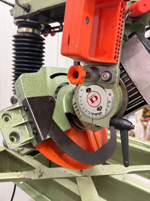 DeWalt DW8003 Piła radialna ramieniowa 2,2 kW 400V – profesjonalna