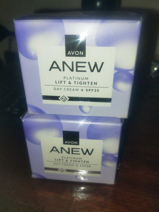 Creme de dia com protetor solar avon. Cada um 25€ ou os dois por 40€