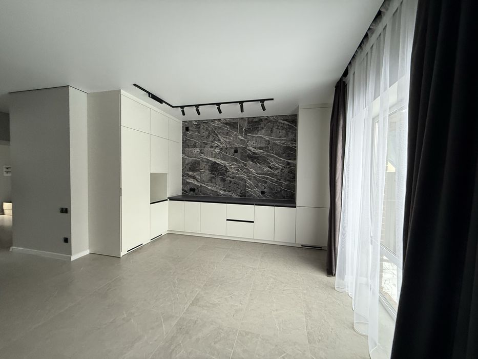 Продам таунхаус з ремонтом