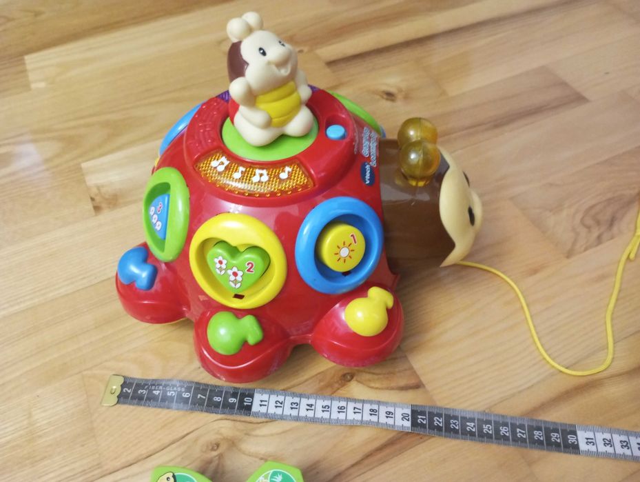 Interaktywna biedronka z klockami