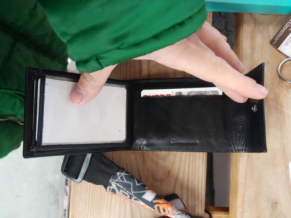 Carteira porta moedas e cartões de pele Rubre