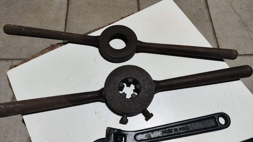 Інструменти газовий,розвідний ключі,тримачі