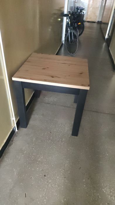 Sprzedam Stół nierozkładan  80/80