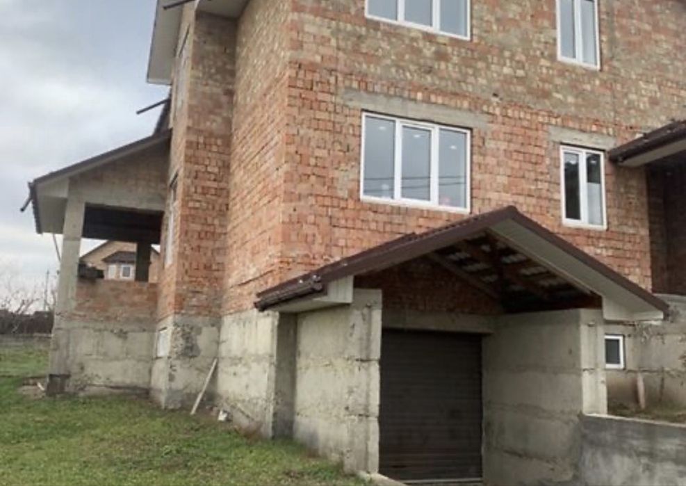Продам Будинок село Великий Кучурів Чернівецька область.