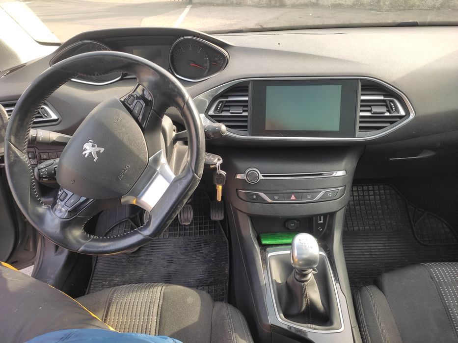 Peugeot 308 1,6 2015