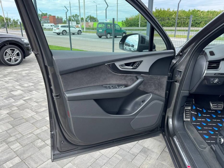Audi Q7 2018 freshauto