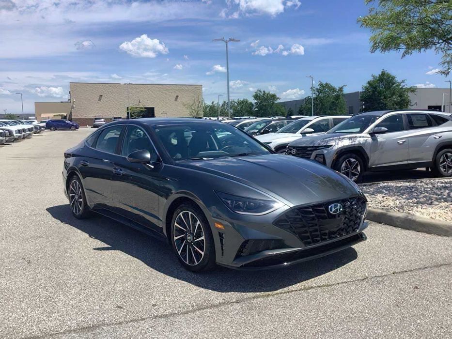 Hyundai Sonata Limited      2023