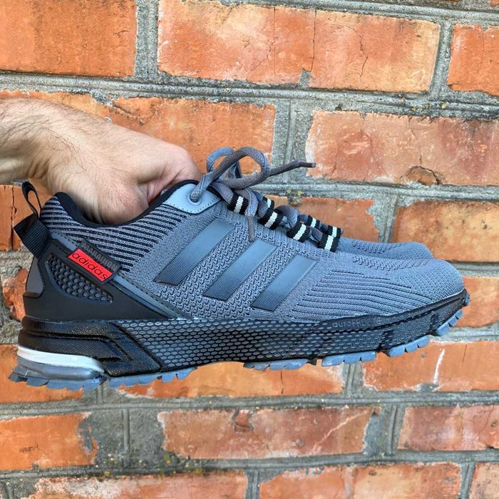 Чоловічі кросівки Adidas, нові, розмір 41 - 25,5 см.