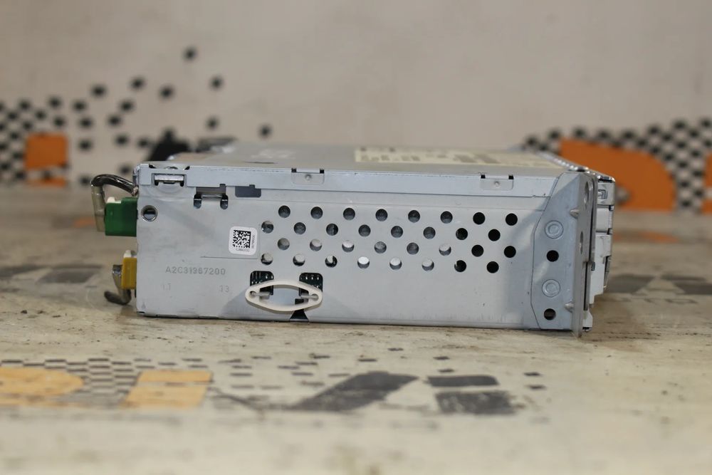 Rádio / auto-rádio BMW 1 (F20)