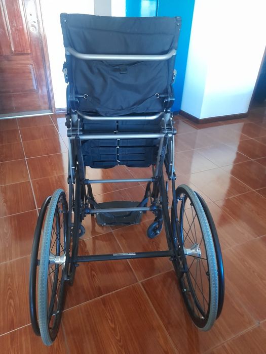 Cadeira de rodas de verticalização