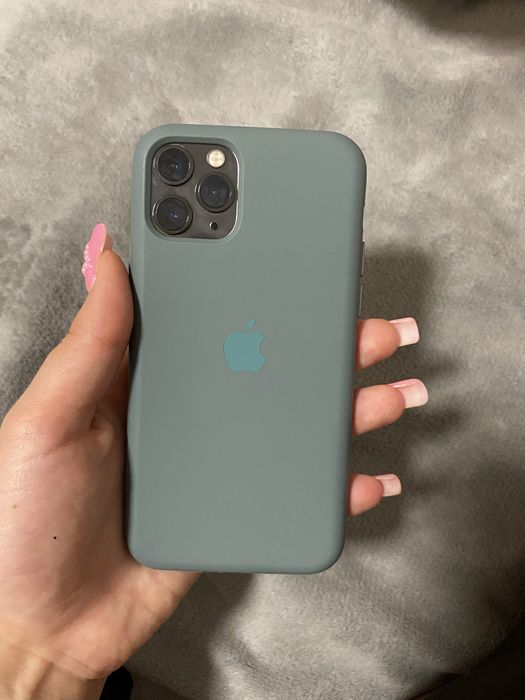 Iphone 11 pro продаю