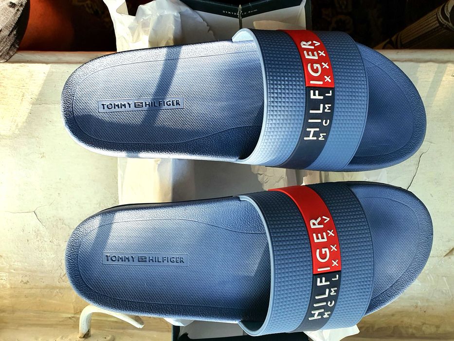 продам стильные новы шлёпанцы сандалии вьетнамки TH Tommy Hilfiger USA