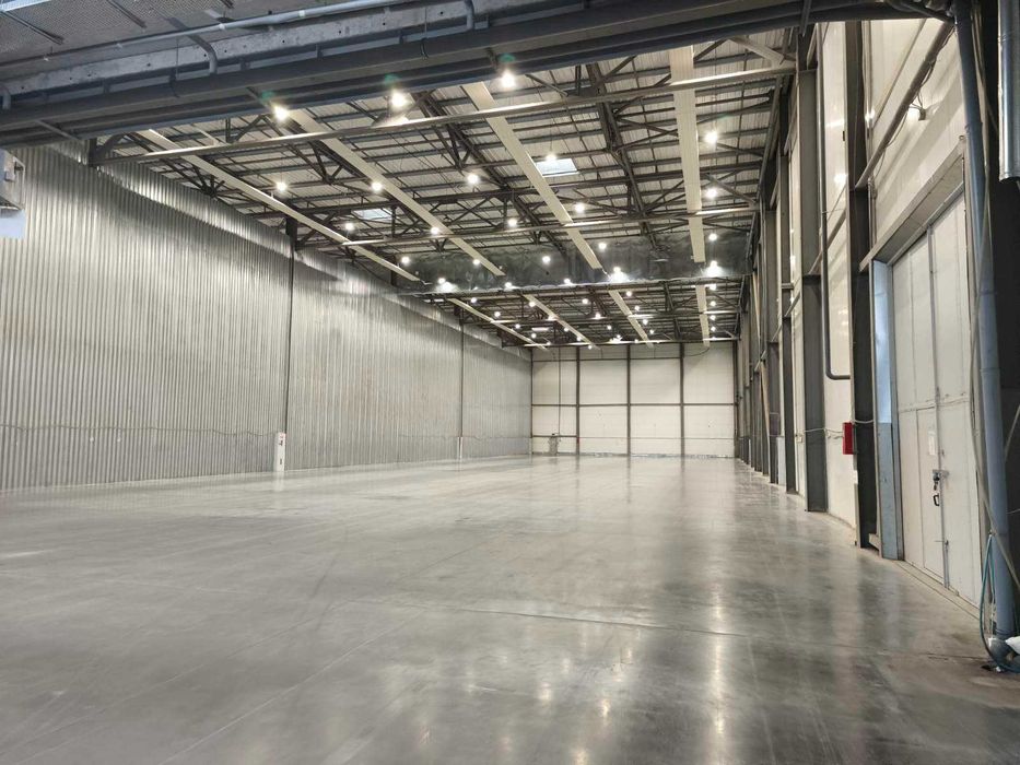 2000м2 готов левый берег. Или 10000 м2 по запросу класс А