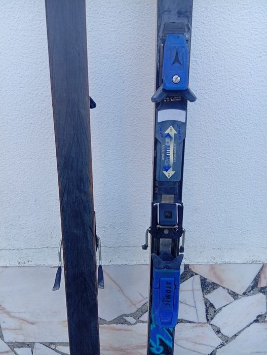 Skis Dynastar + fixação Atomic