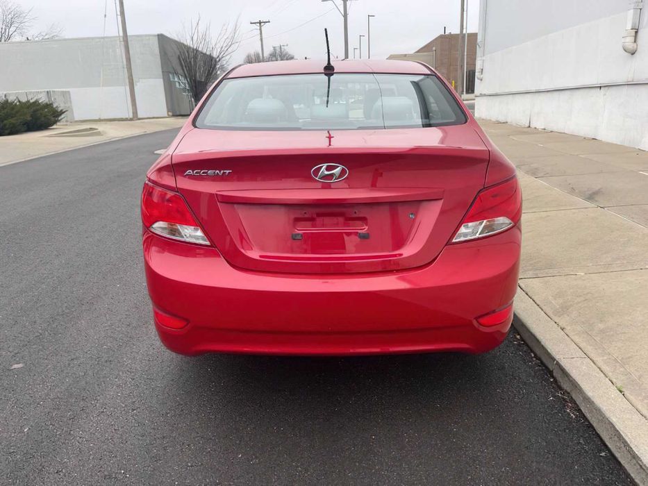 Hyundai Accent GLS      2015