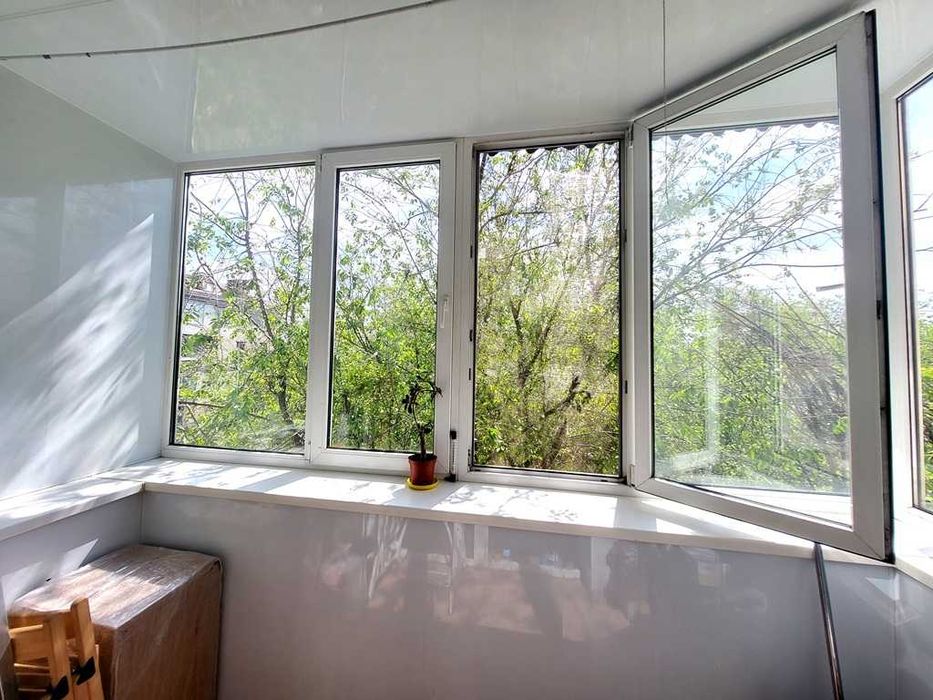 Продаж 2-х к.кв. ЦЕНТР міста вул. 12 Квітня буд.№5 (4 поверх).