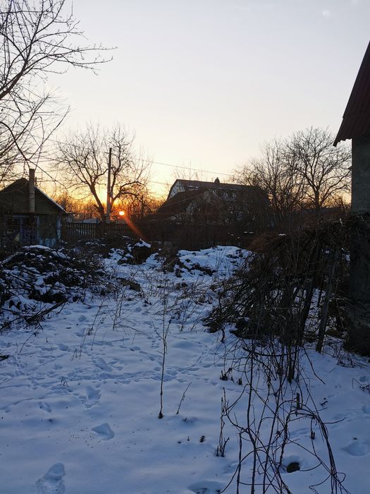 участок, закрытый городок, заезд с Туполева, Мрии 5, метро Нивки, парк