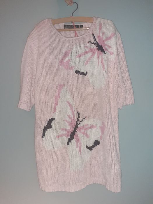 Sweter damski S w motyle