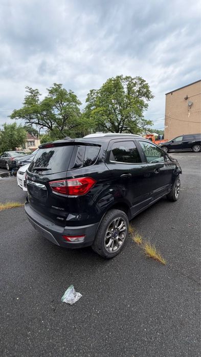 Стекло двери Ford EcoSport переднее правое заднее правое Форд ЭкоСпорт