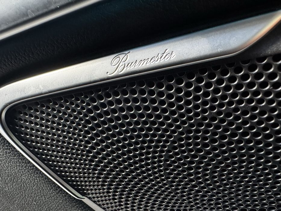 Wynajem MERCEDES V-KLASA 4MATIC 7-OSÓB VIP wypożyczalnia rent van HAK