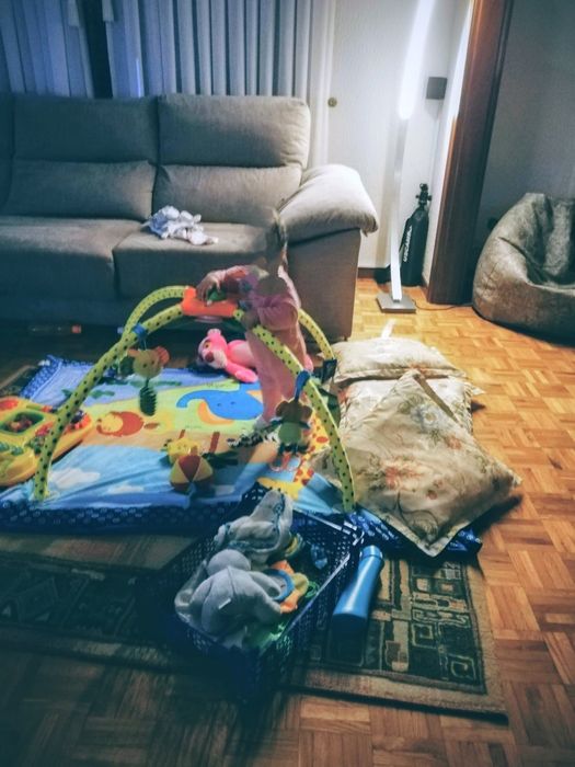 Tapete puzzle para bebé e outros brinquedos