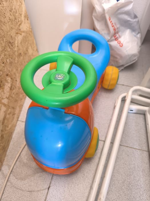 Mota de brincar criança