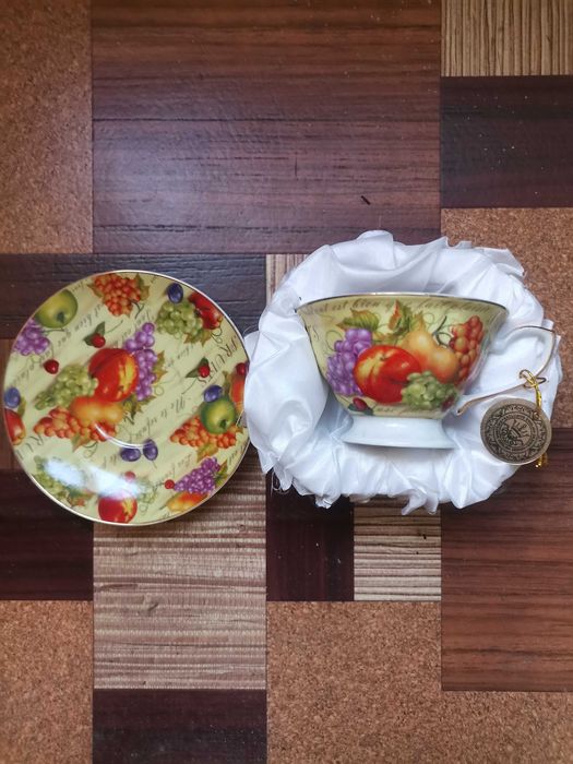 Чашка з блюдцем Bona di