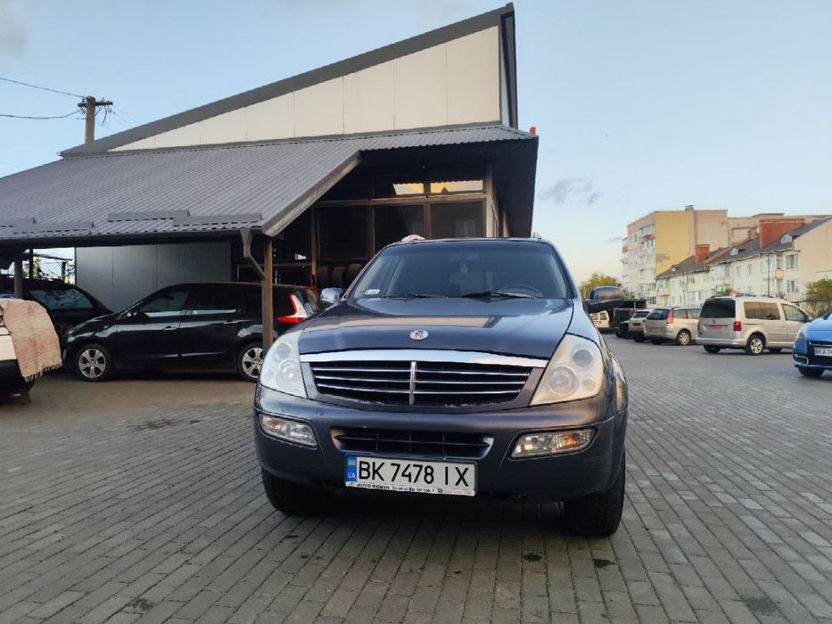Автомобіль Рекстон